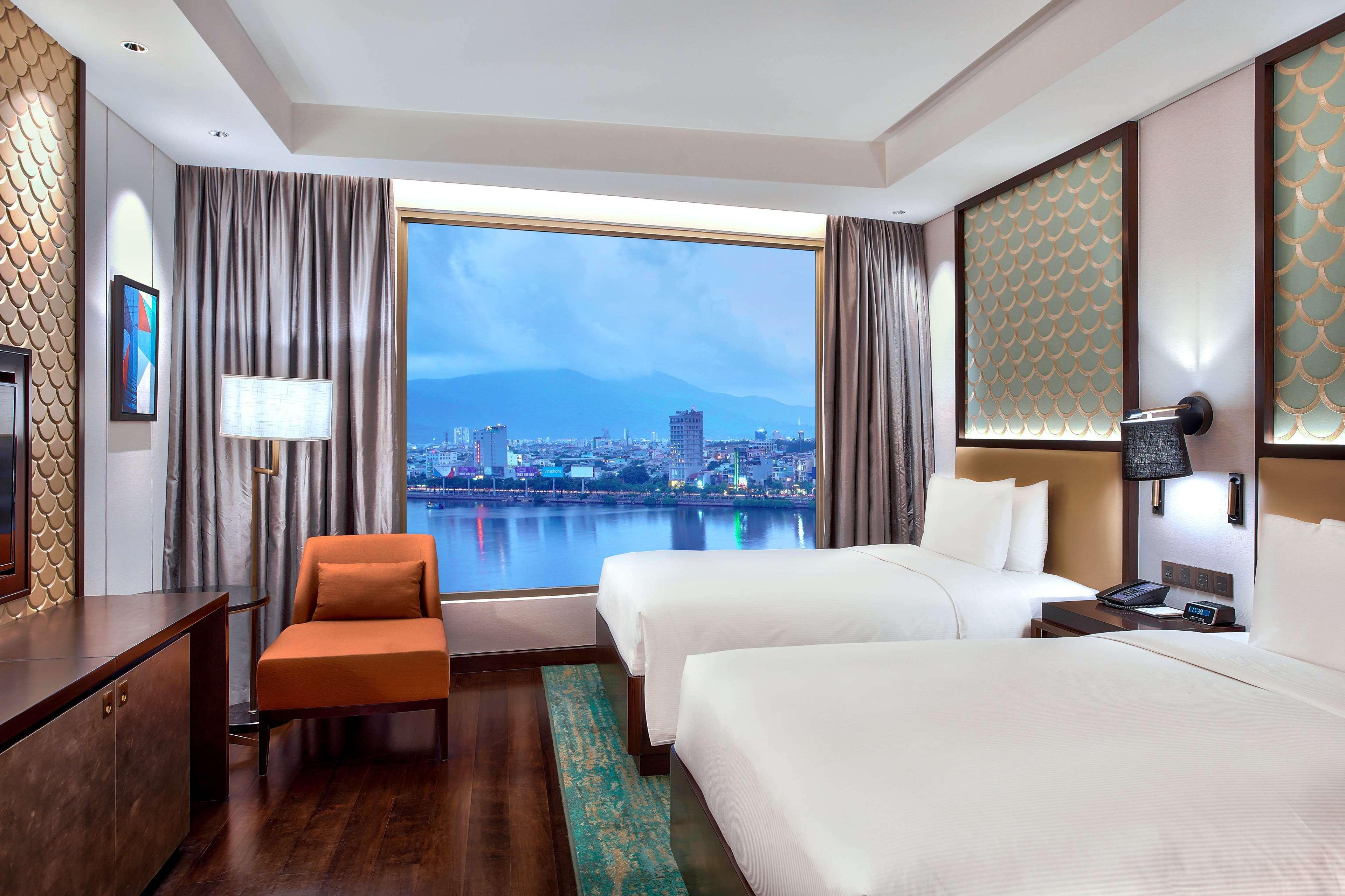Hilton 5*