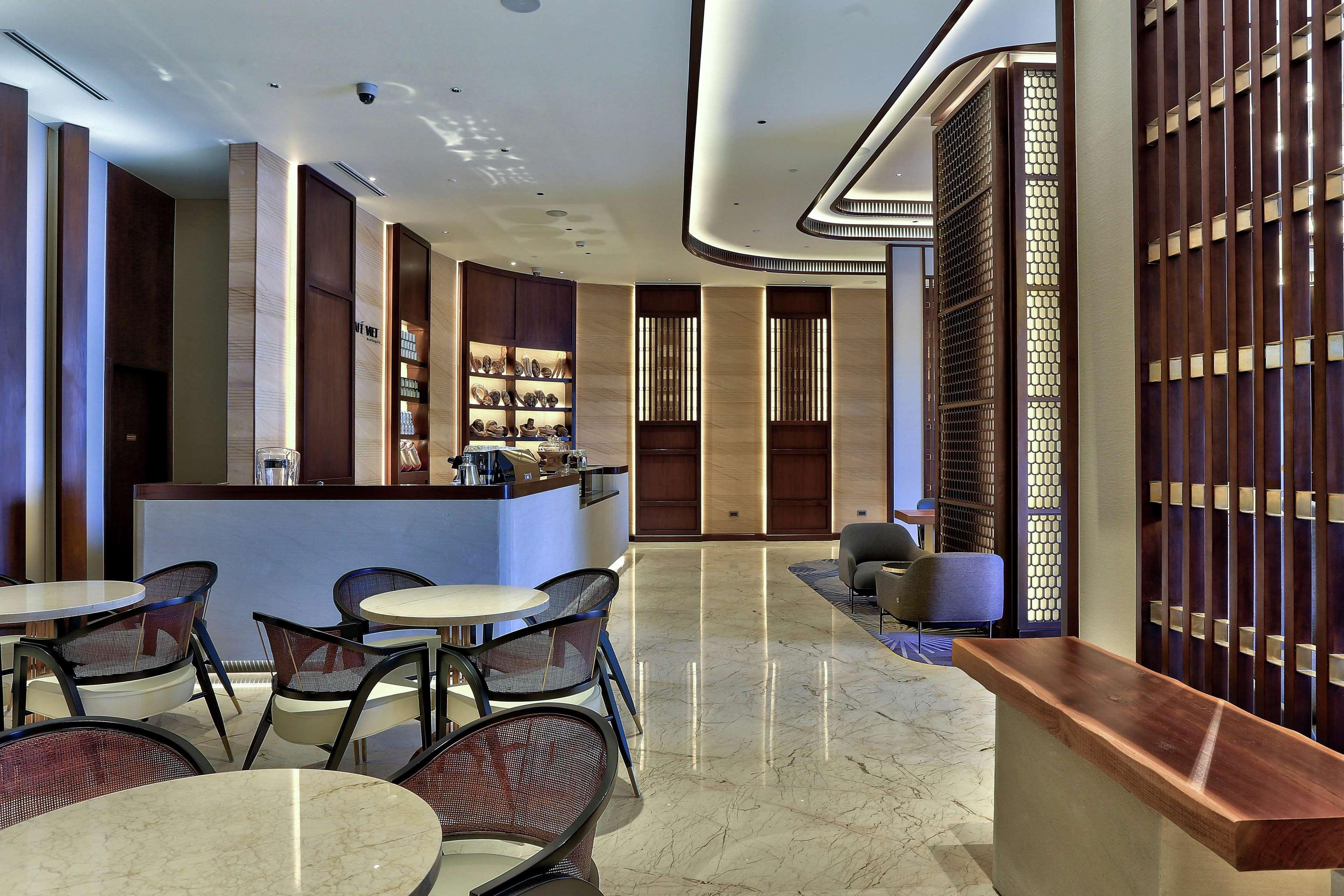 Hilton Hotel 5*