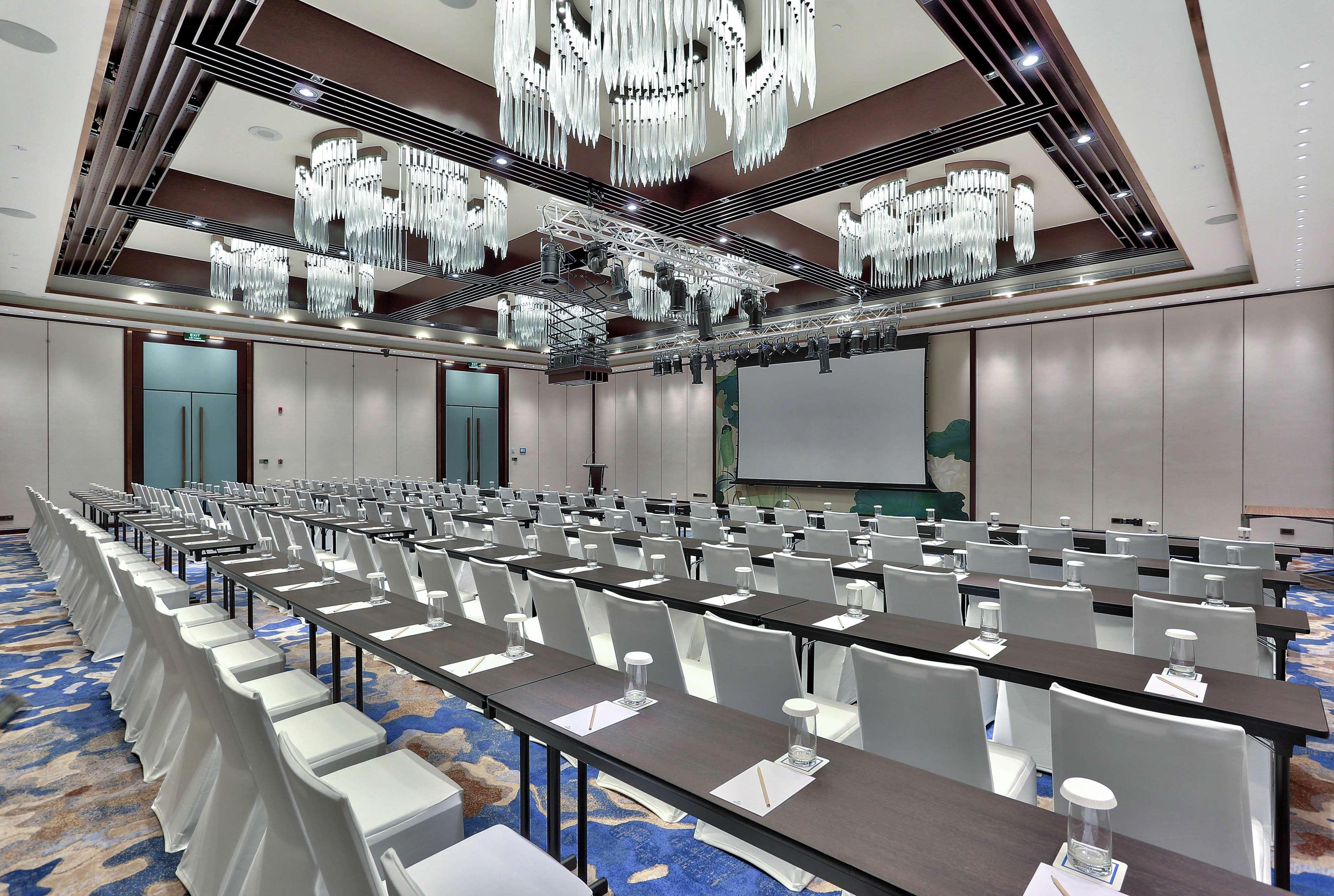 Hilton Hotel 5*